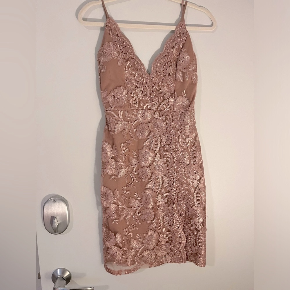Windsor lace dress